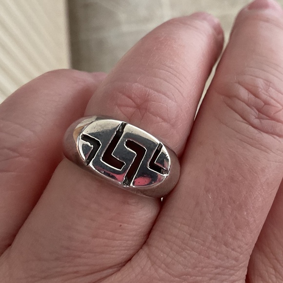 NWOT Sterling Silver 925 Greek Key Design Solid Ring Size US 7 - Picture 8 of 11